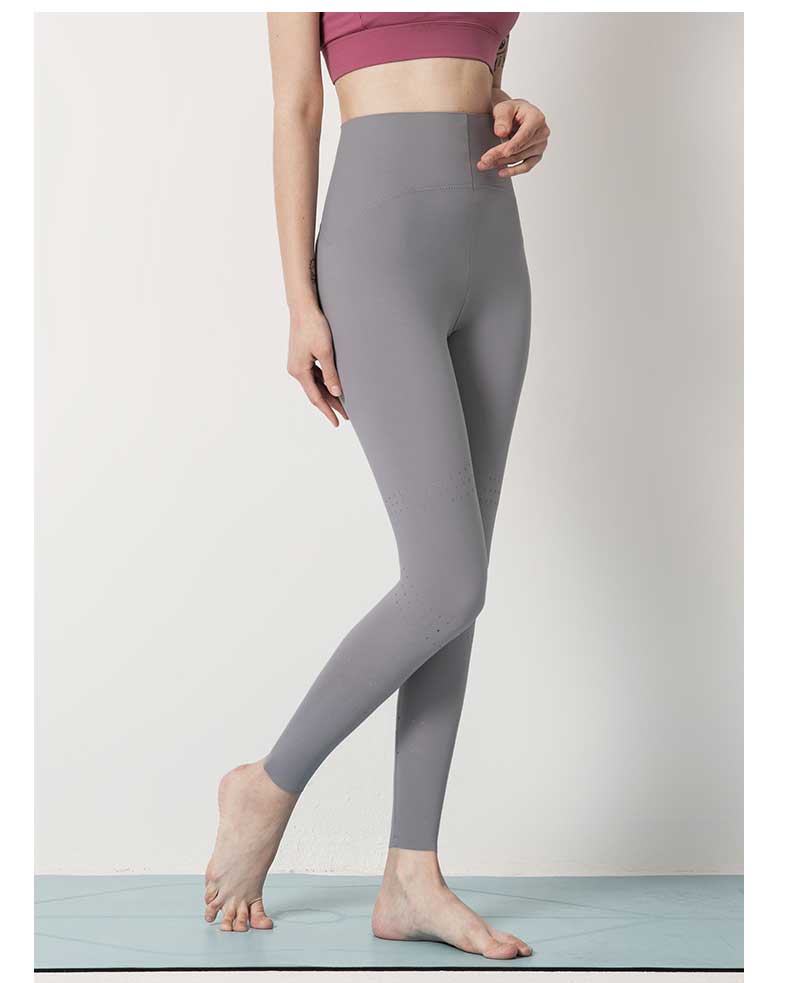 This fitness legging high waist has the feeling of smooth line, simple and stylish, giving people the light feeling.