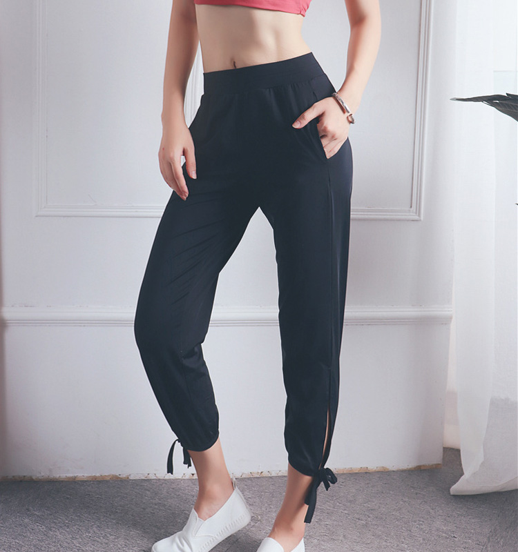 Yoga pants with slits - Activewear manufacturer Sportswear Manufacturer HL