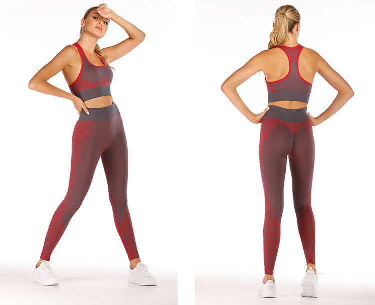 Leopard print design for red seamless sports leggings