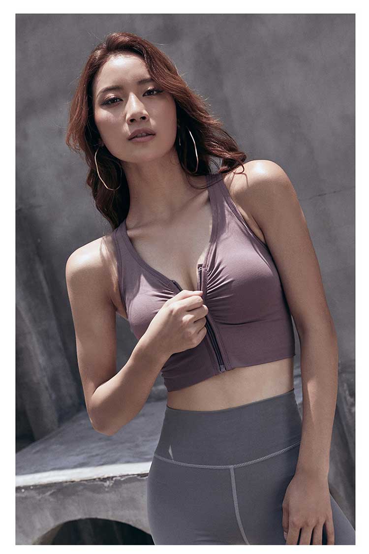 Zip front sports bra is indispensable in the female's sports and fitness life, which mainly has the protective effect to the breast