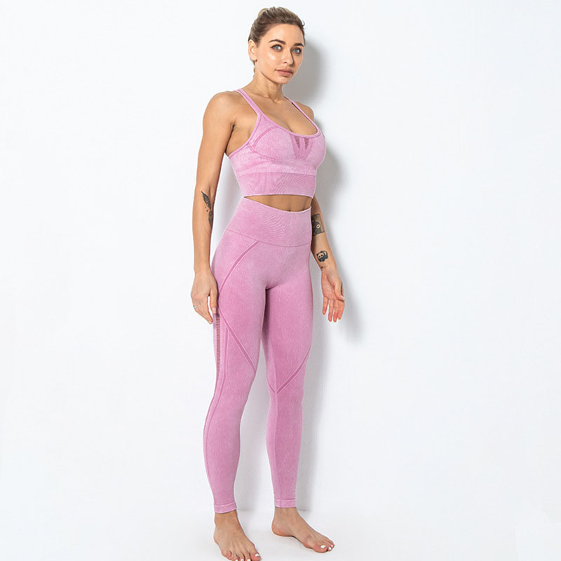 https://www.sportswearmfg.com/wp-content/uploads/2021/04/Leggings-without-front-rise-seam.jpg